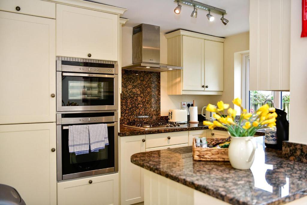 Just Stay Wales - Castle Square Cottage, Mumbles The Mumbles Exterior foto